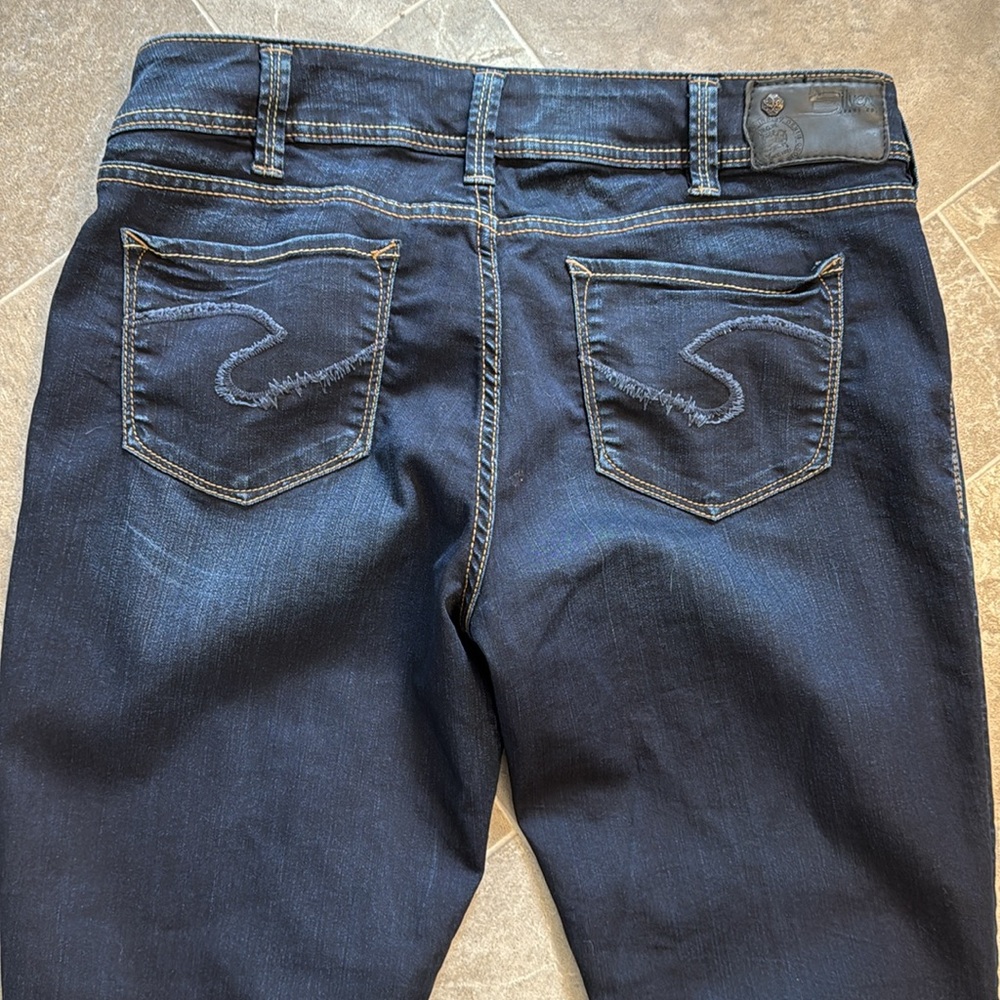 Silver Suki Skinny stretchy W32/L31 Classic dark Blue Women's Jeans. Like new